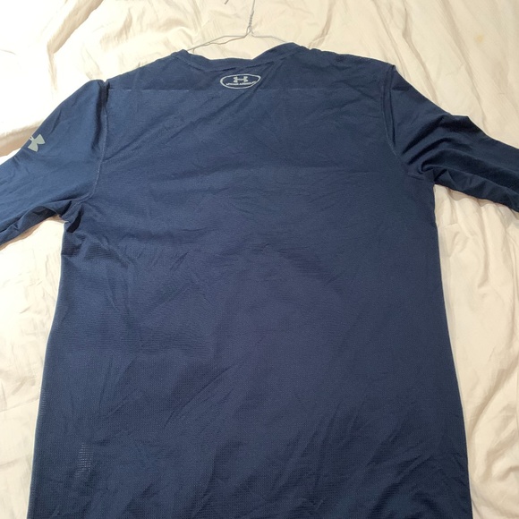 Spandex skin tight 3/4 length sleeves under armour workout shirt - Picture 2 of 2